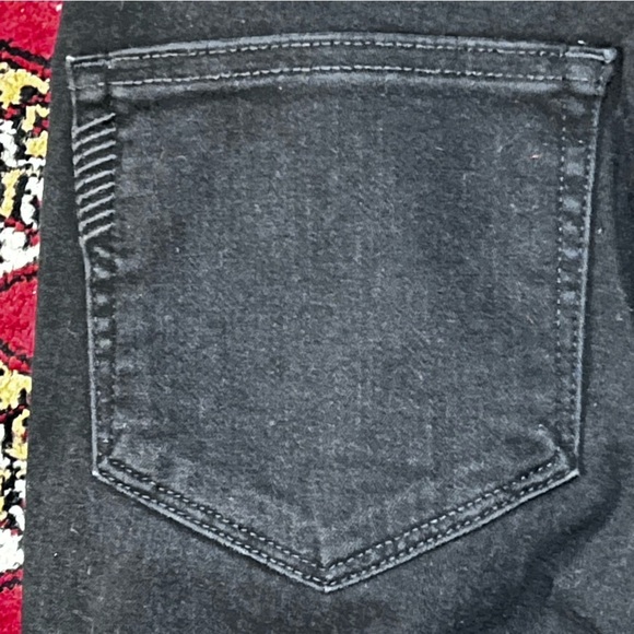 Paige | Black Rafaella Joannie Raw Hem Cropped Jeans, Size 27 - Picture 5 of 9